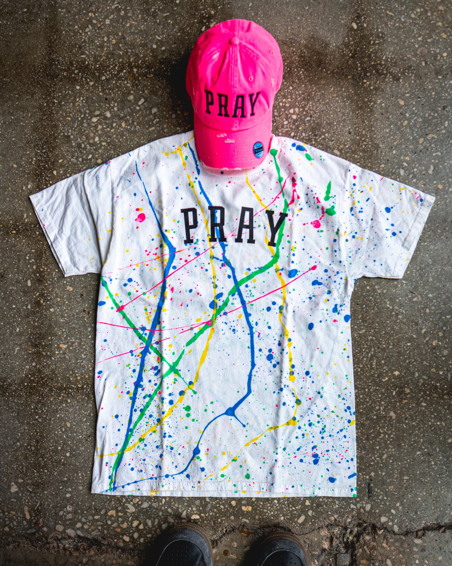 PRAY Splatter Adult Box T-Shirt & Neon Pink Distressed Hat Bundle