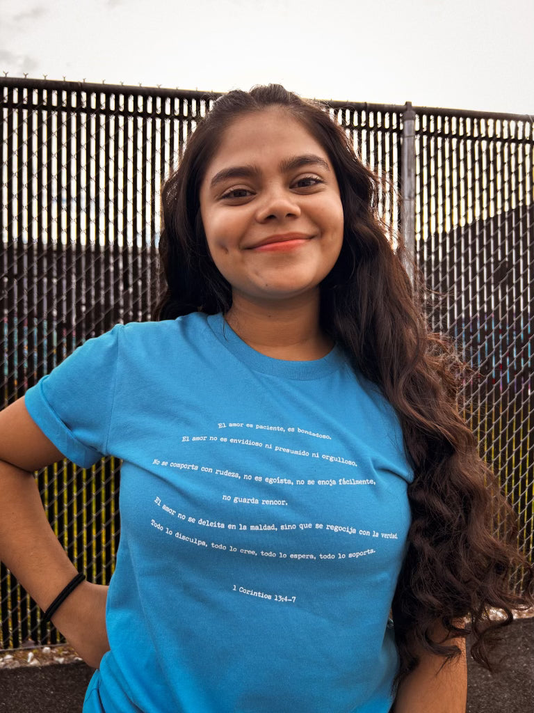 El Amor Es... Adult T-Shirt