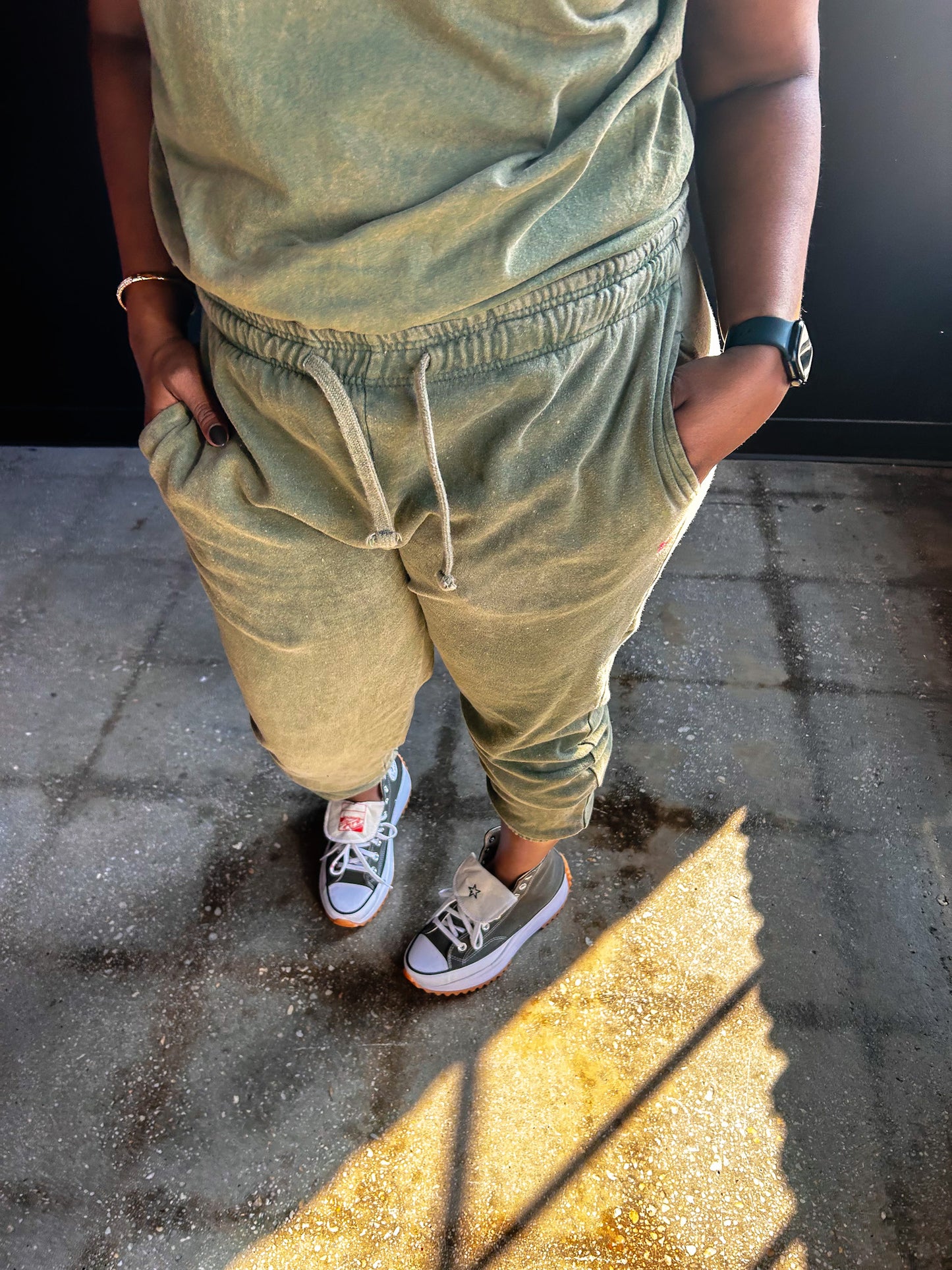 Beacon Threads LOGO Embroidered Adult/Unisex Sweatpants (Mineral Wash)