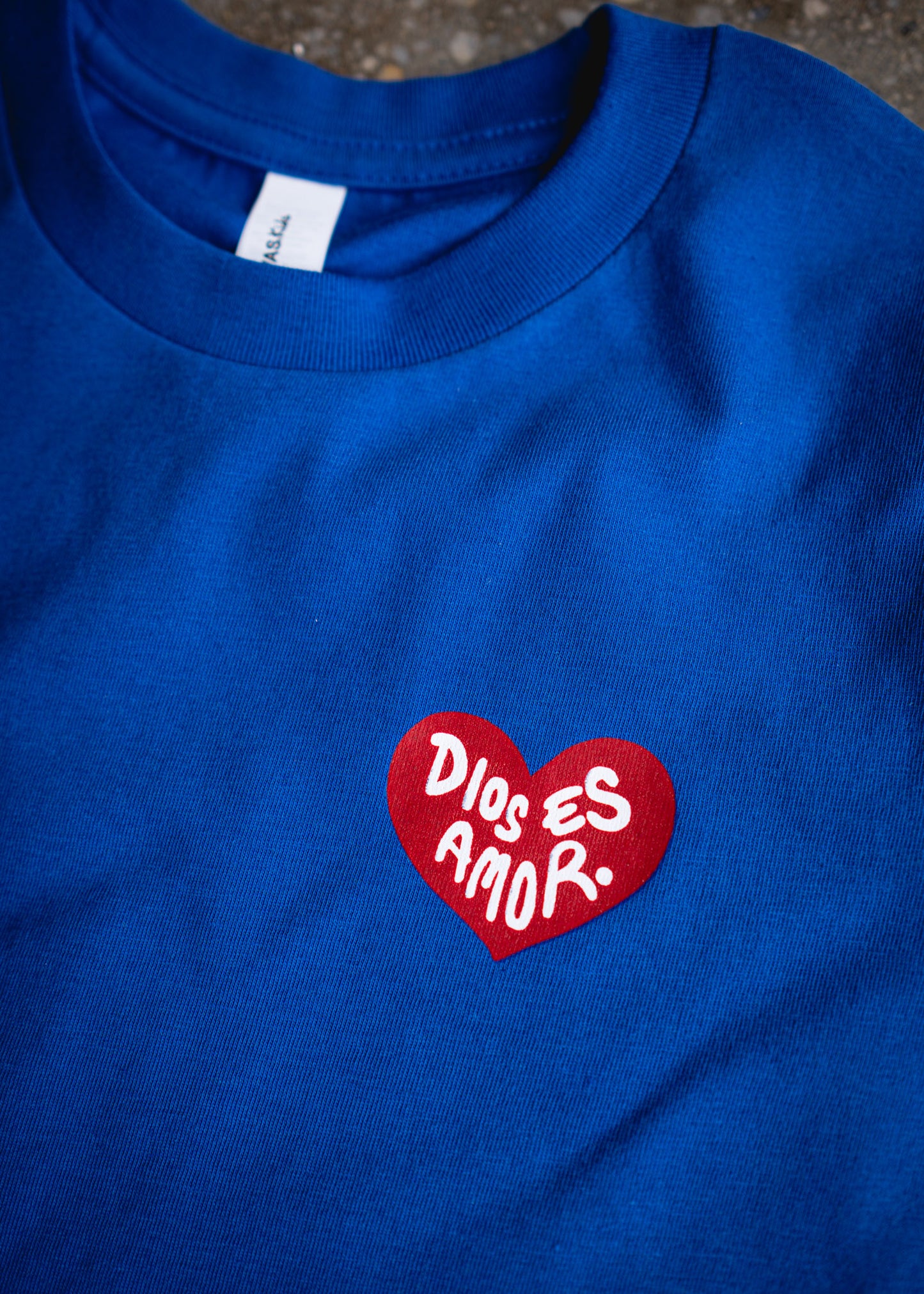 Dios Es Amor Kids T-shirt