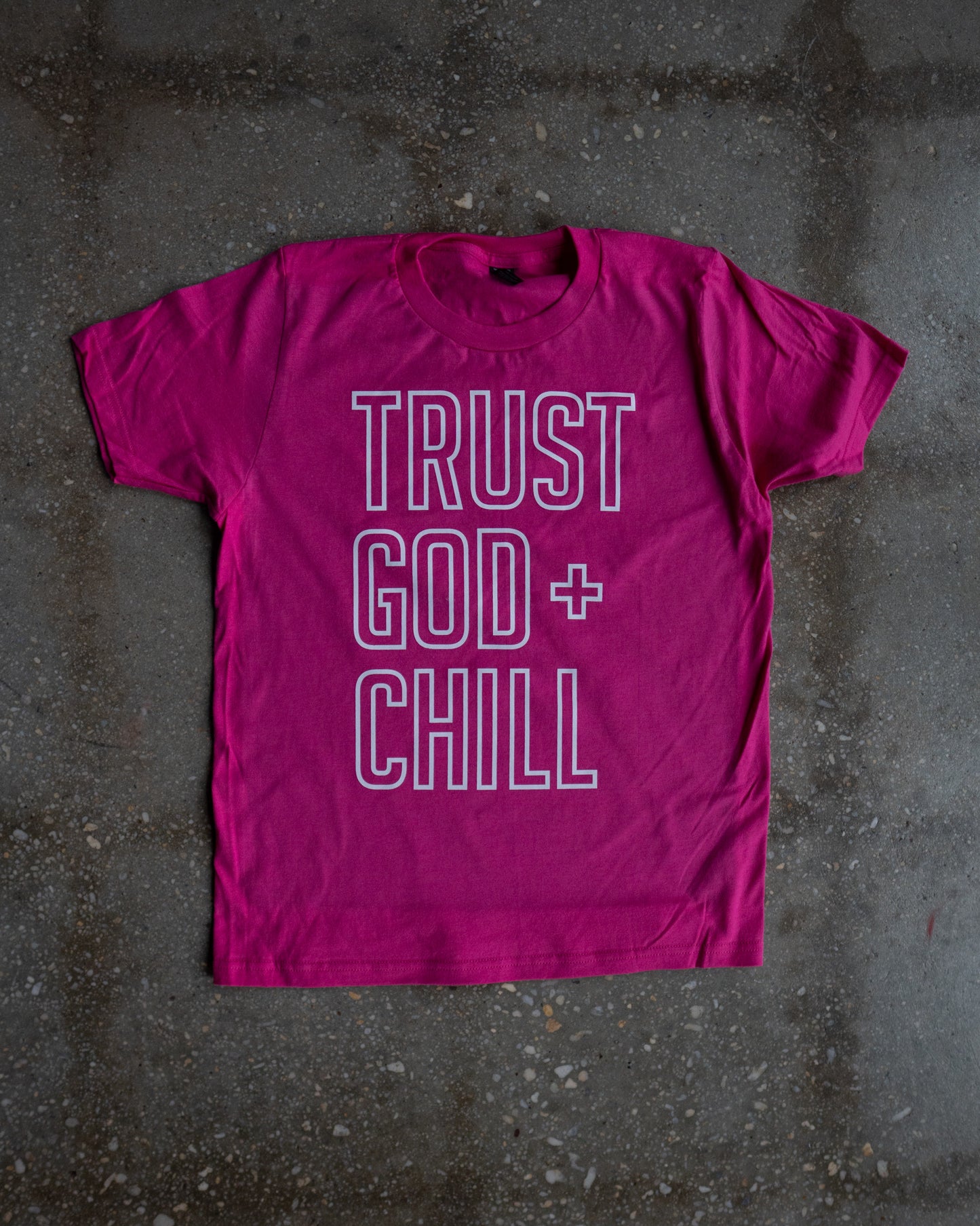 Outline Trust God + Chill Kids T-shirt